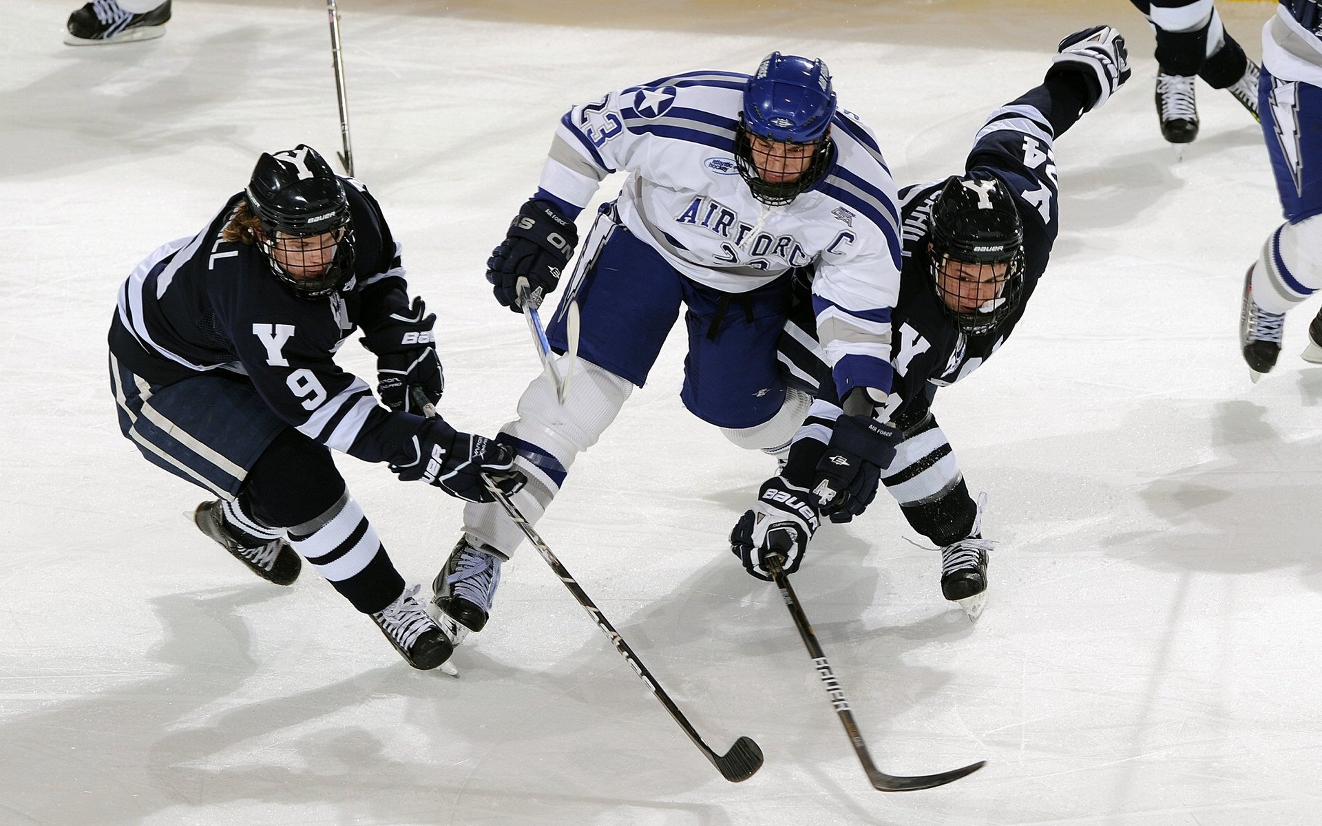 “马科斯·莫奇的反应速度与全能防守,为阿根廷美洲狮队带来更多胜利”