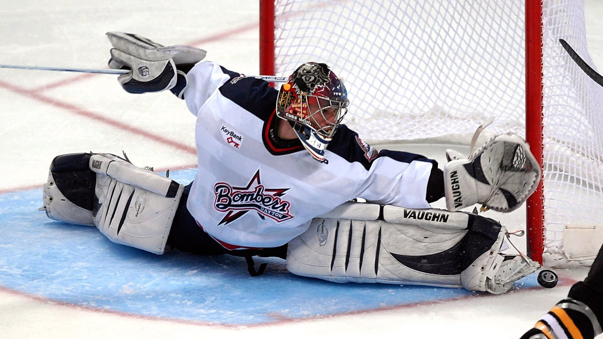 爱游戏体育平台-2025年电子竞技产业年度报告发布，行业迎新机遇，电子竞技产业发展规划